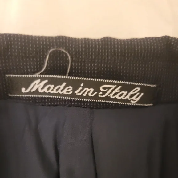 Armani suit jacket.Like new. Size 41.All specifications in pictures.